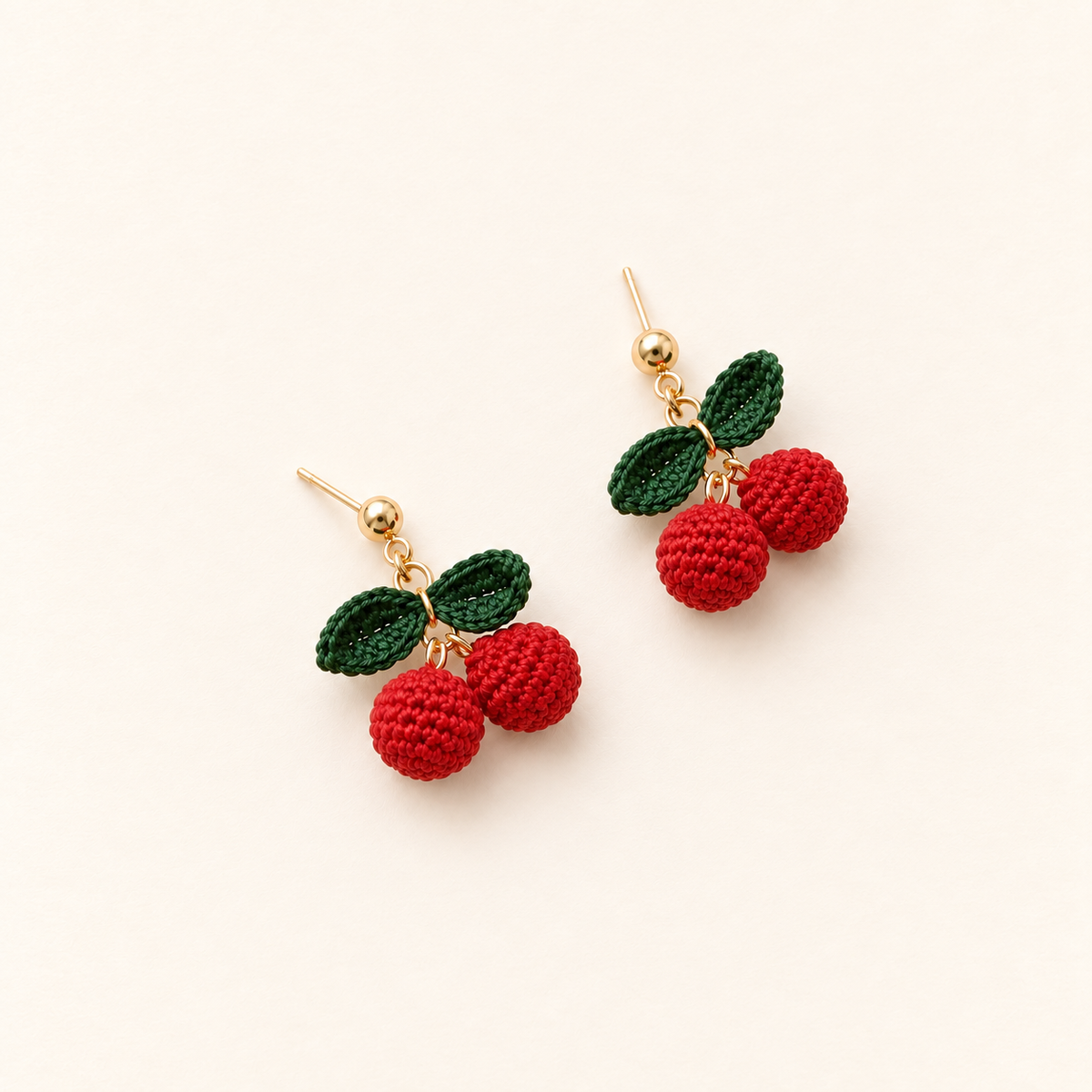 Micro crochet cherry earrings — crochet detail